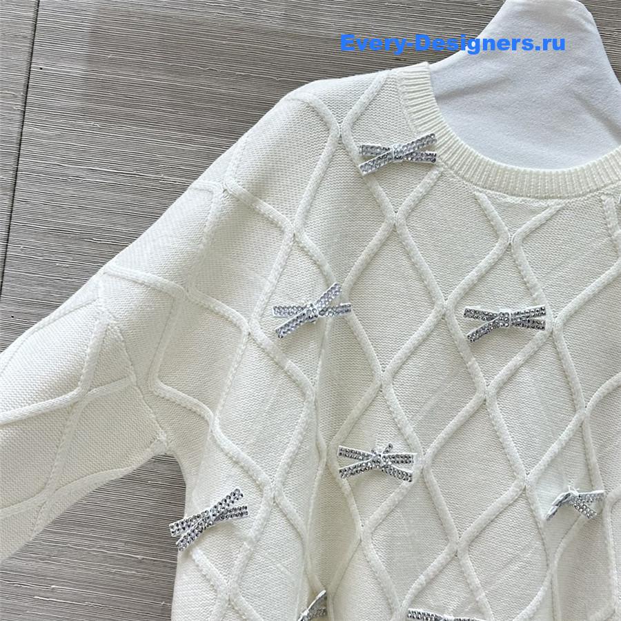 Va1e*ntin0 bow-embellished white cashmere sweater