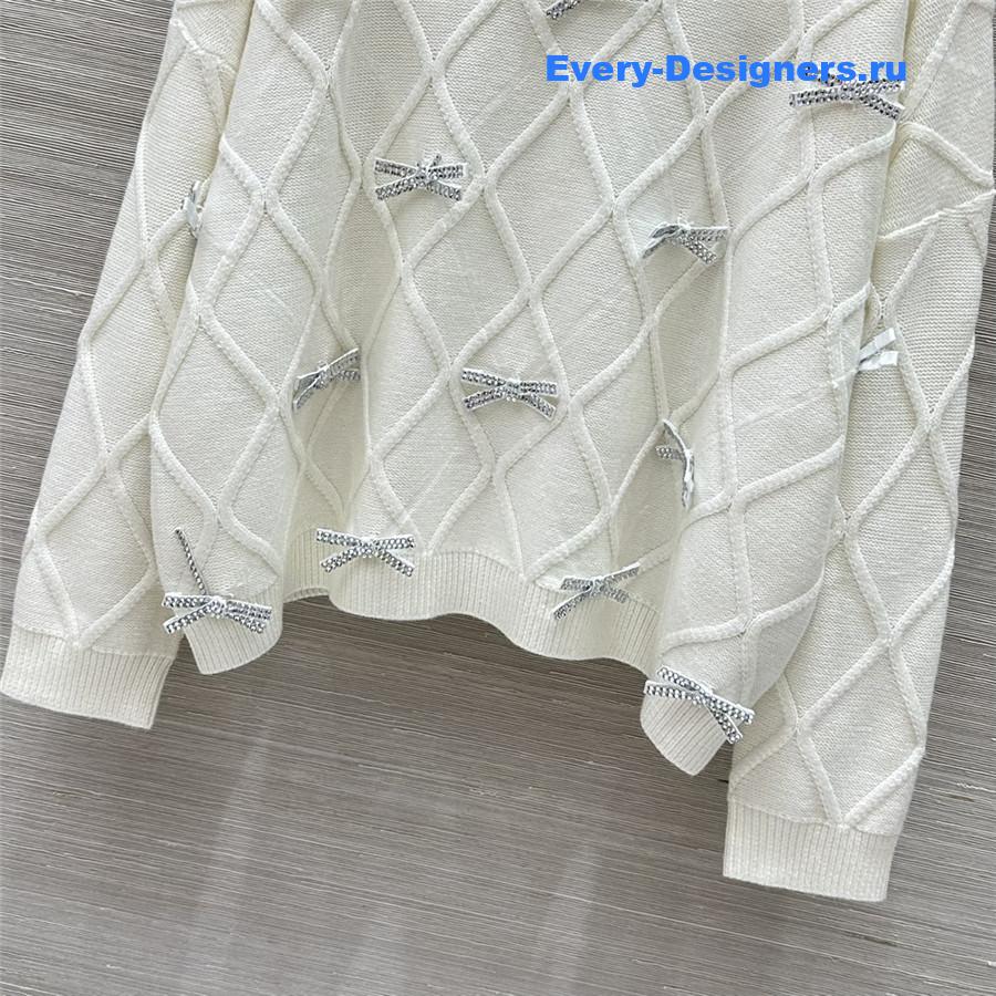 Va1e*ntin0 bow-embellished white cashmere sweater