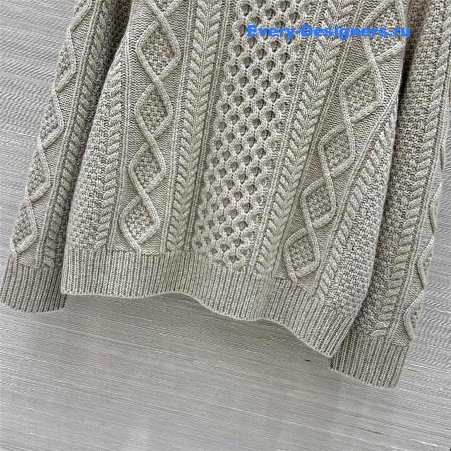 L0r0 P1ana cable cashmere sweater in grey