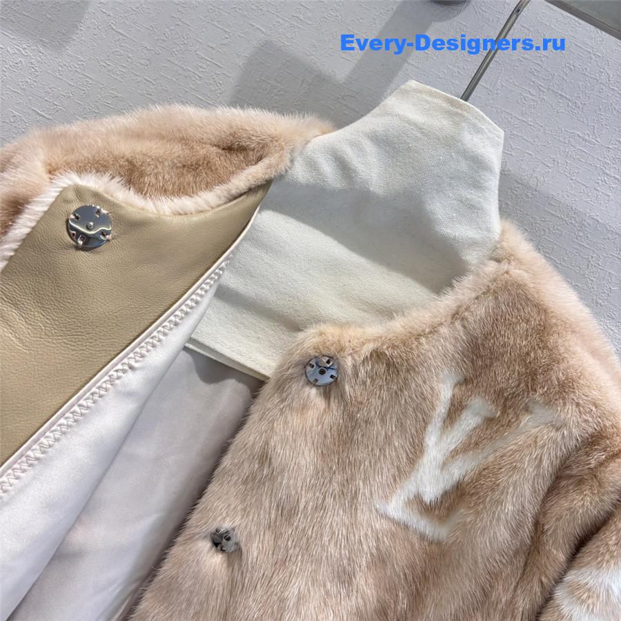 l0vis Vvtt0n lv short mink coat