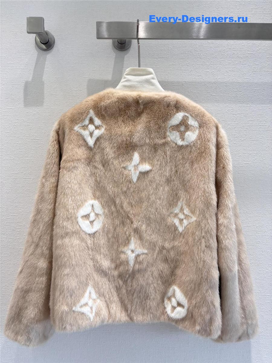 l0vis Vvtt0n lv short mink coat