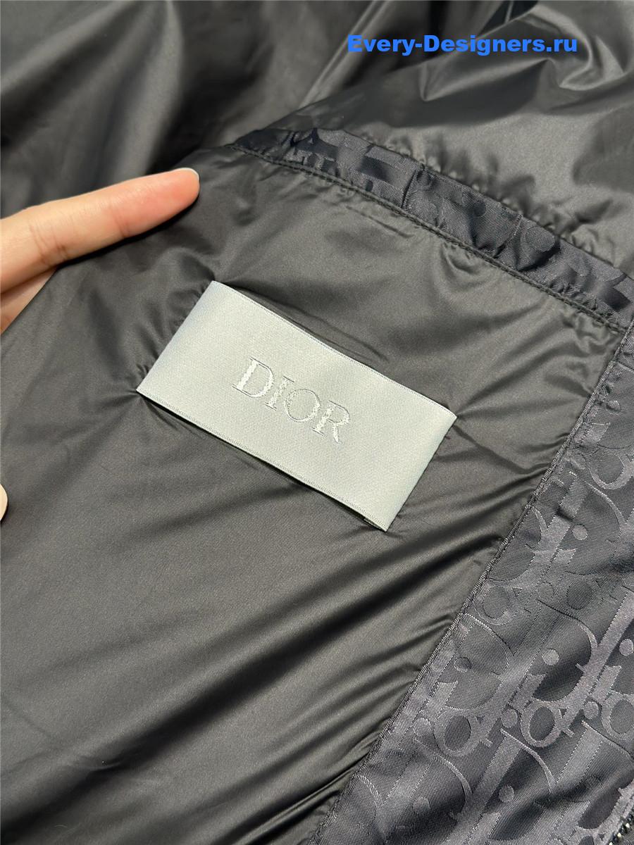 D10r all-over print down jacket