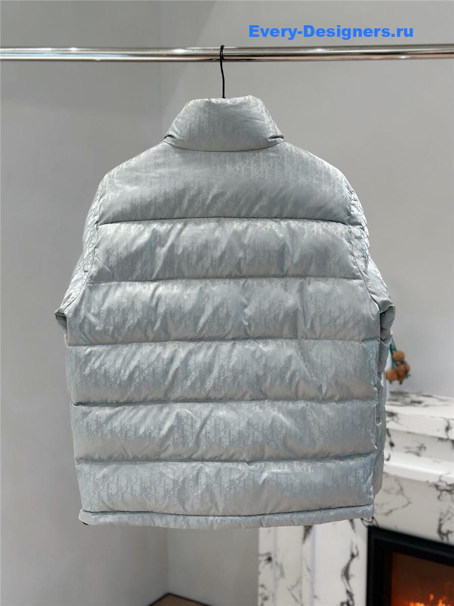 D10r all-over print down jacket