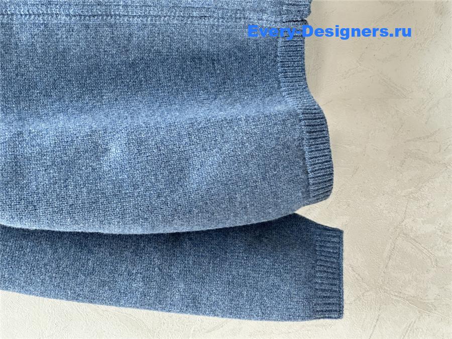D10r oversize crewneck zip-up cardigan in blue