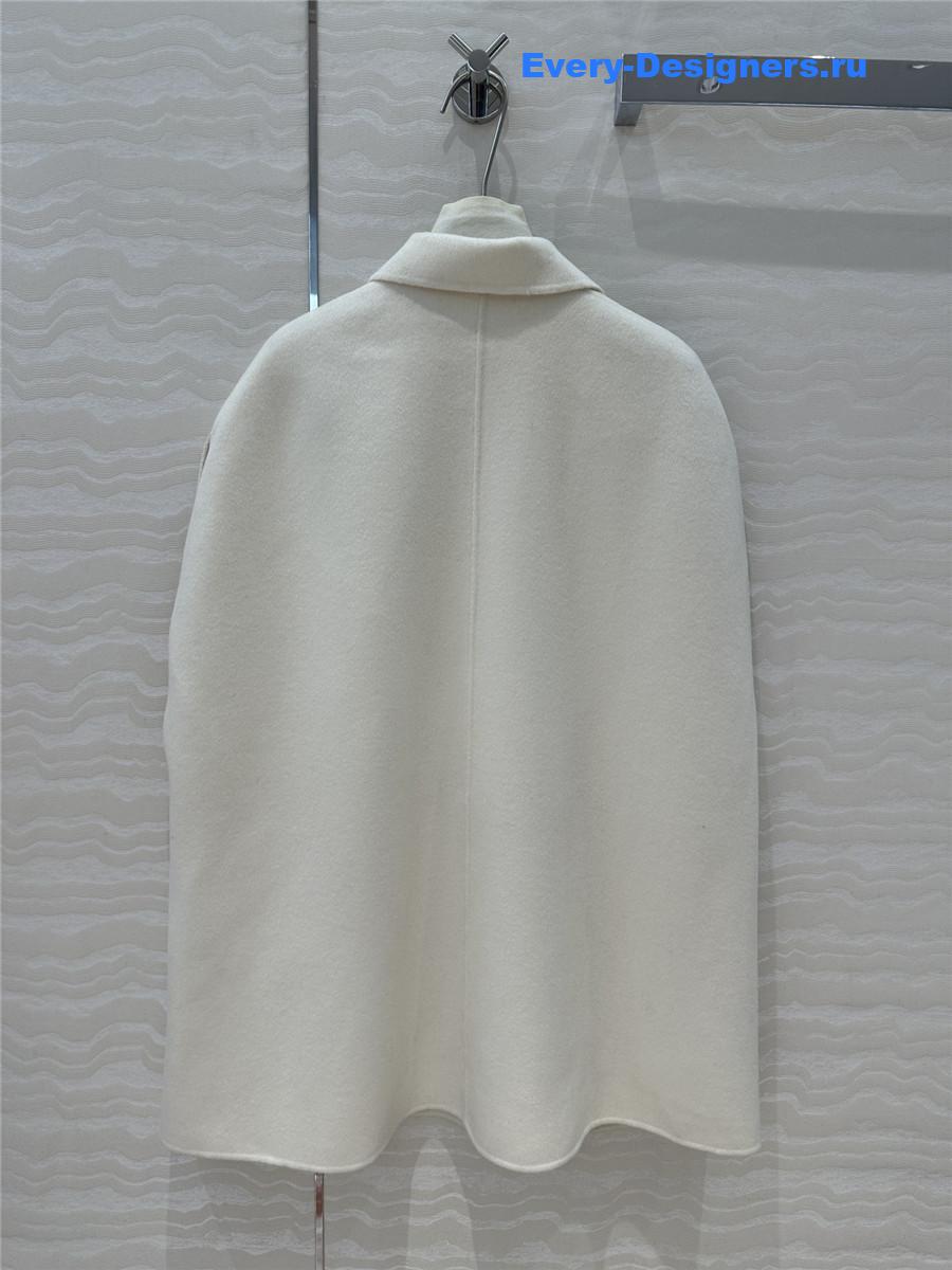 D10r women’s cashmere cape coat in white