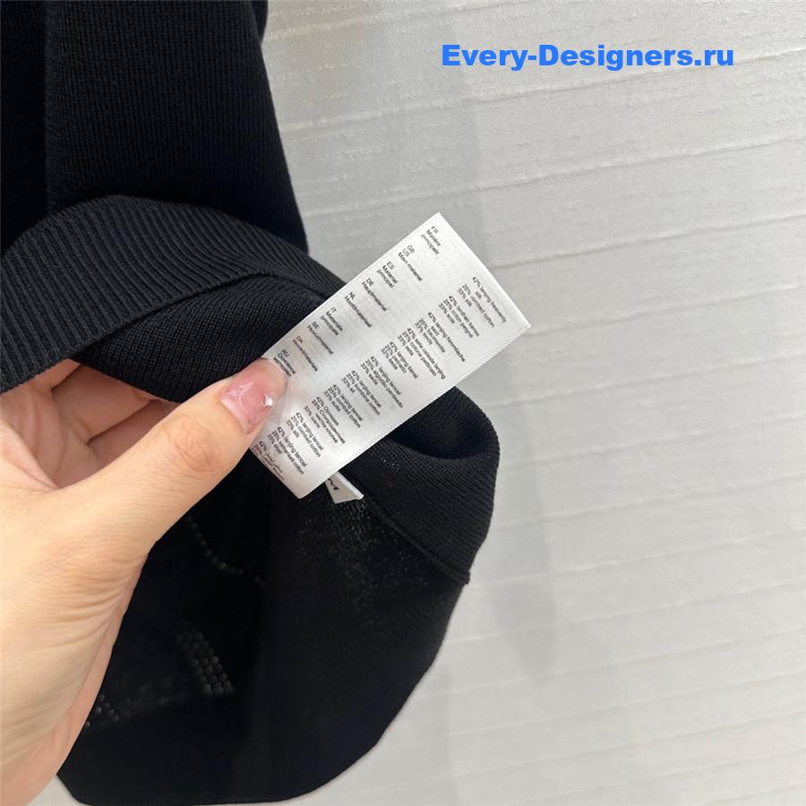 H**me5 hollow knit short-sleeved top