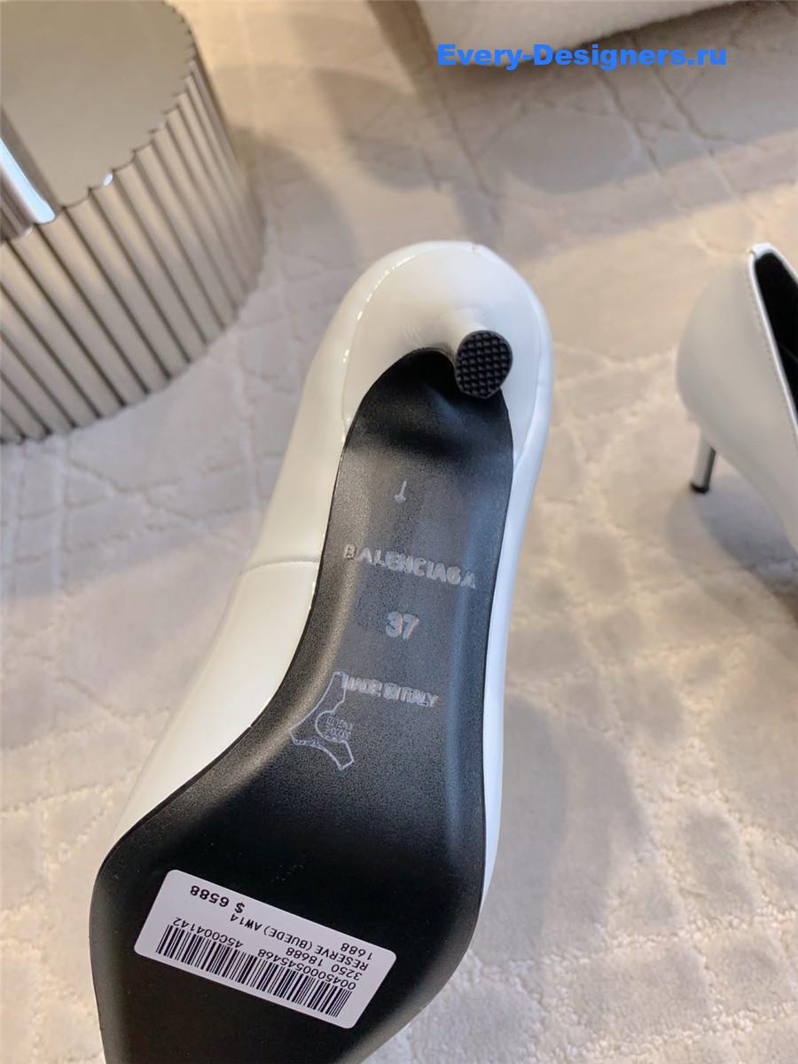 Ba1en*iaga b buckle rhinestone pumps