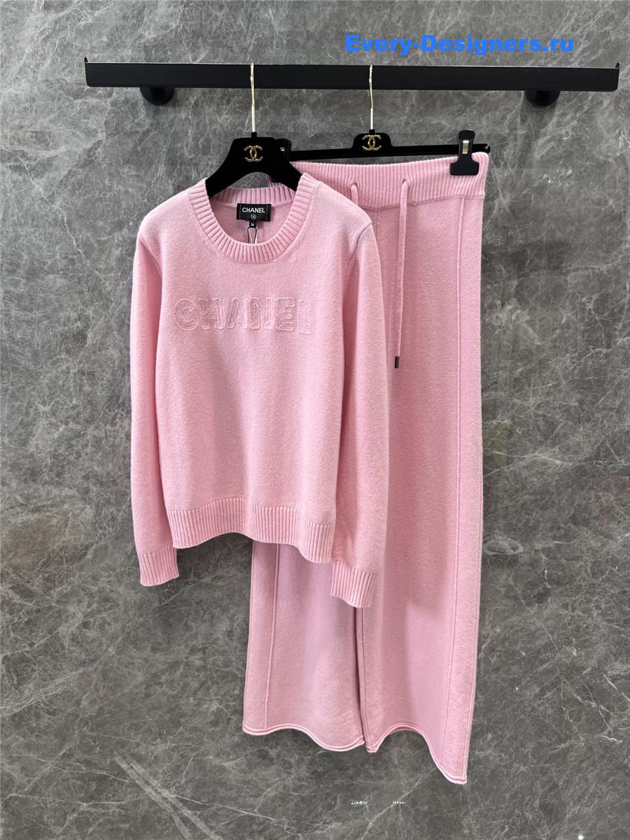 Ch**el wool knitted lettering crew neck sweater set in pink