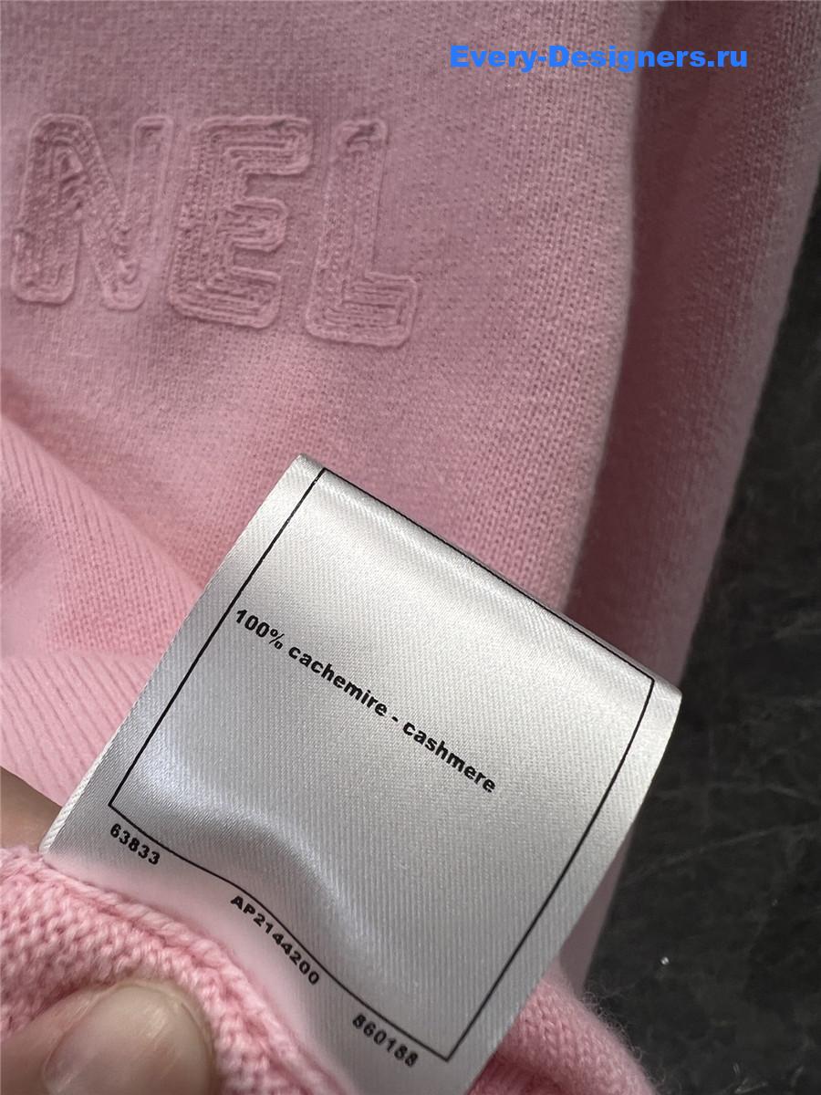 Ch**el wool knitted lettering crew neck sweater set in pink