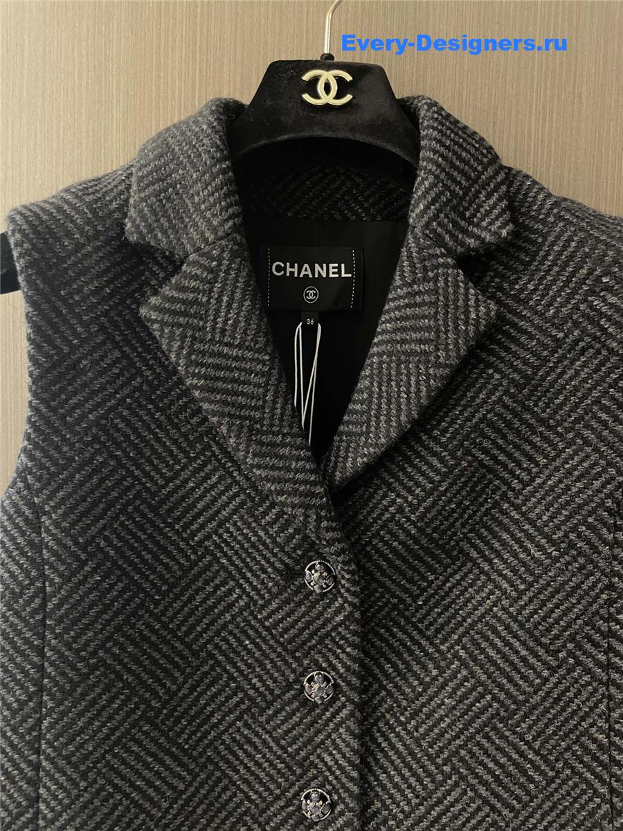 Ch**el button grey twill vest