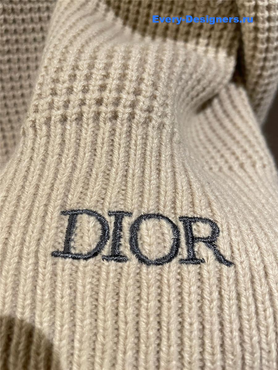 D10r cd zip collar sweater