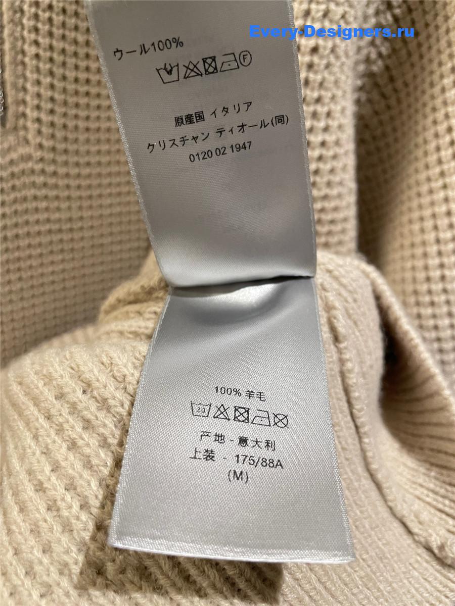 D10r cd zip collar sweater