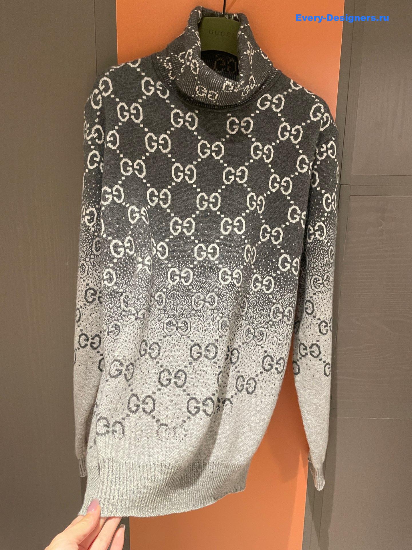 Gvc*1 gg degradé-jacquard sweater
