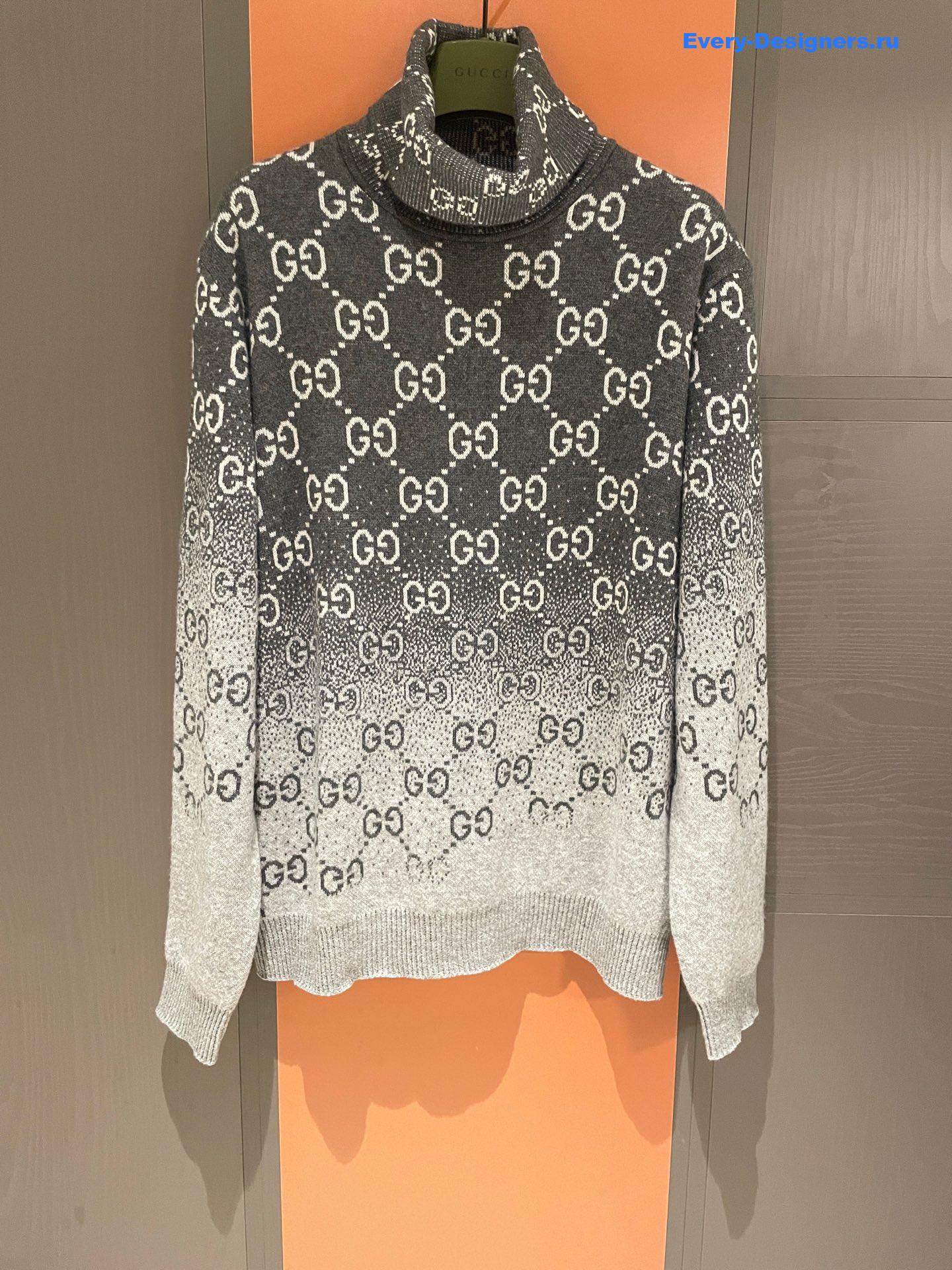 Gvc*1 gg degradé-jacquard sweater