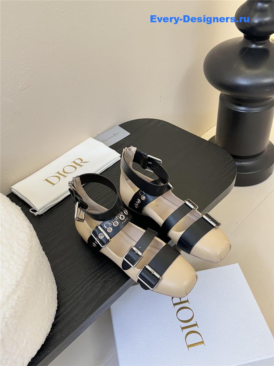 D10r punk ballet flat beige