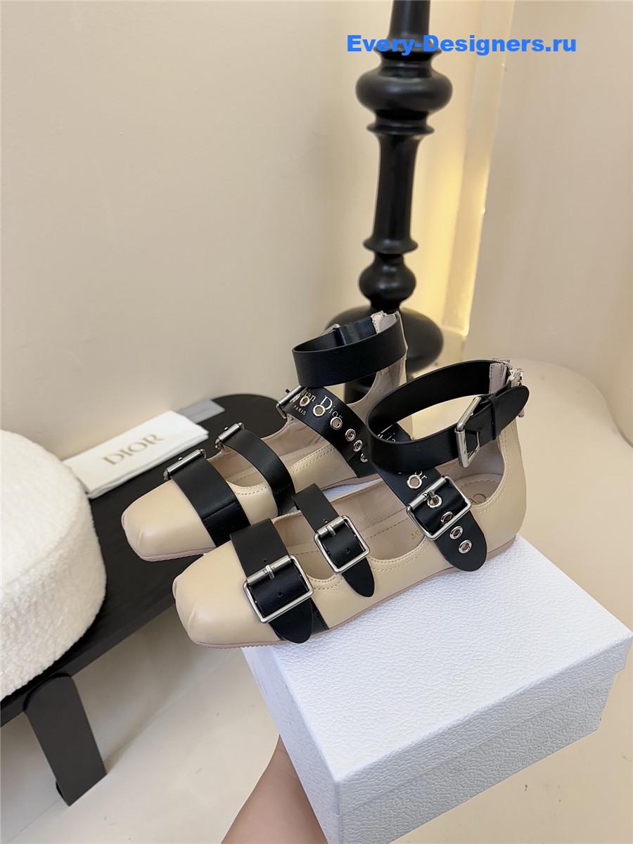 D10r punk ballet flat beige