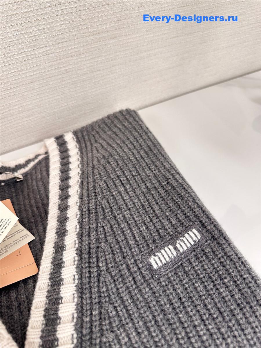 Miu Miu Wool Cashmere Grey Cardigan