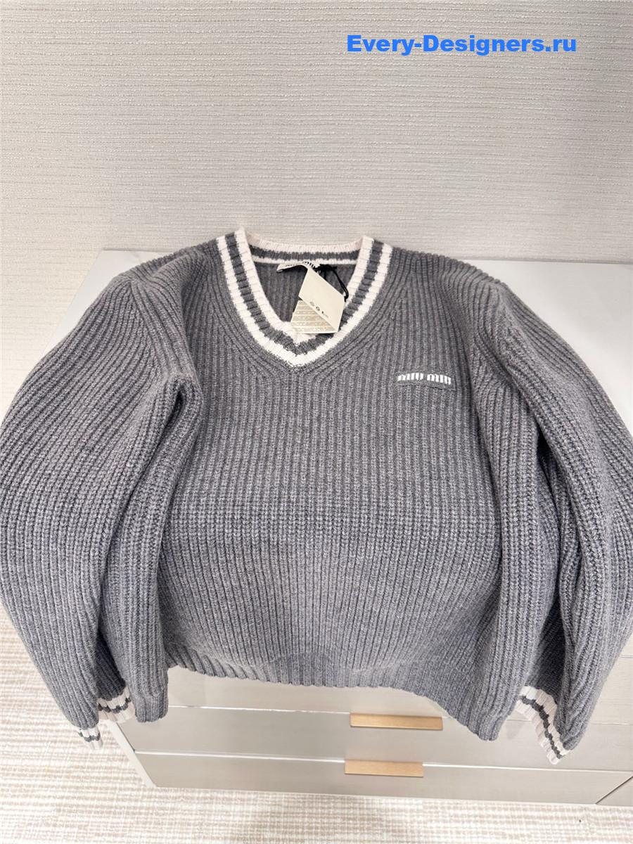 Miu Miu Wool Cashmere Grey V-Neck Sweater