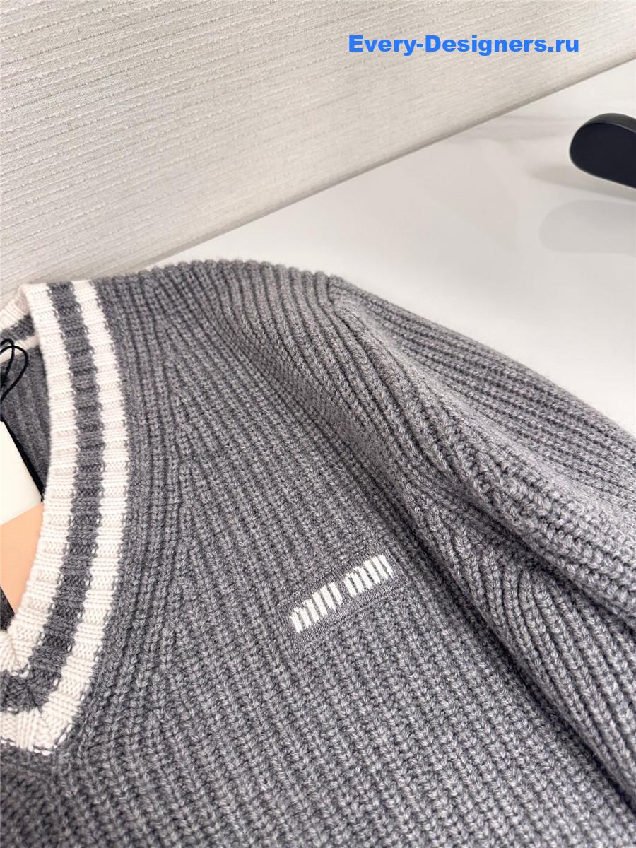 Miu Miu Wool Cashmere Grey V-Neck Sweater