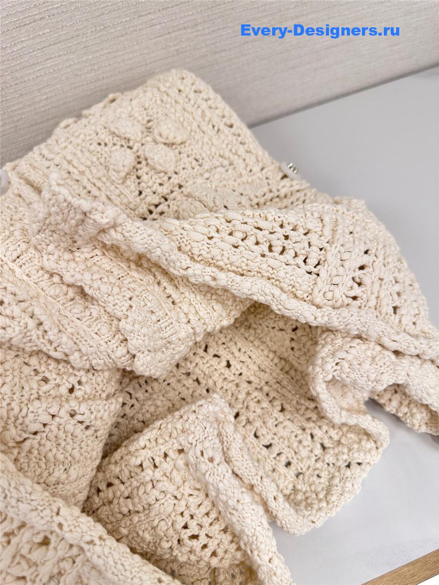 Ch**el white v-neck cutout cardigan