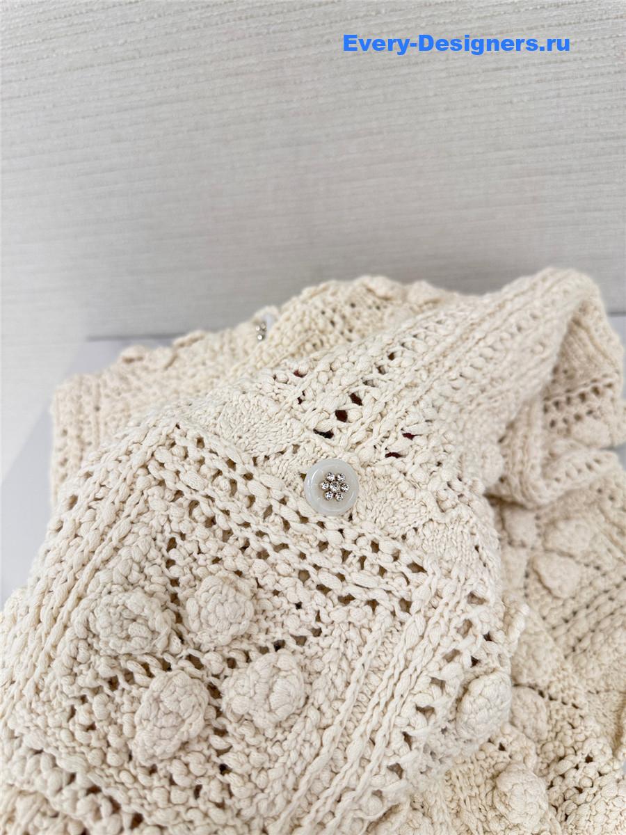 Ch**el white v-neck cutout cardigan