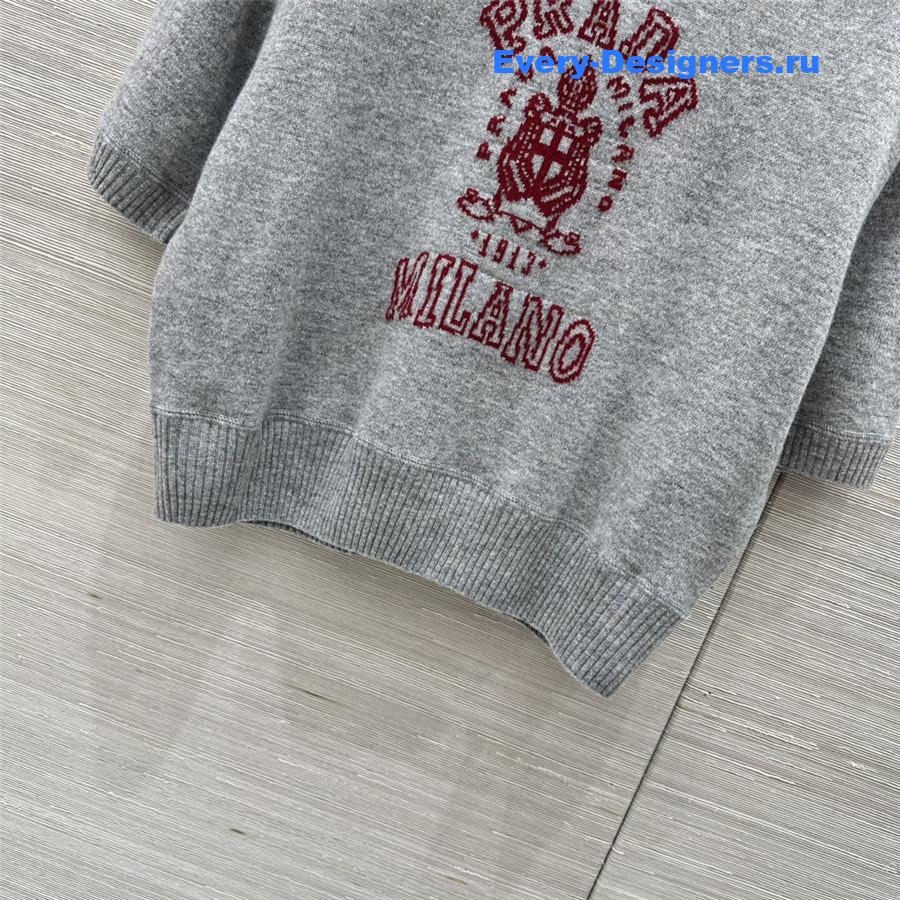 Pra*a logo grey cashmere sweater