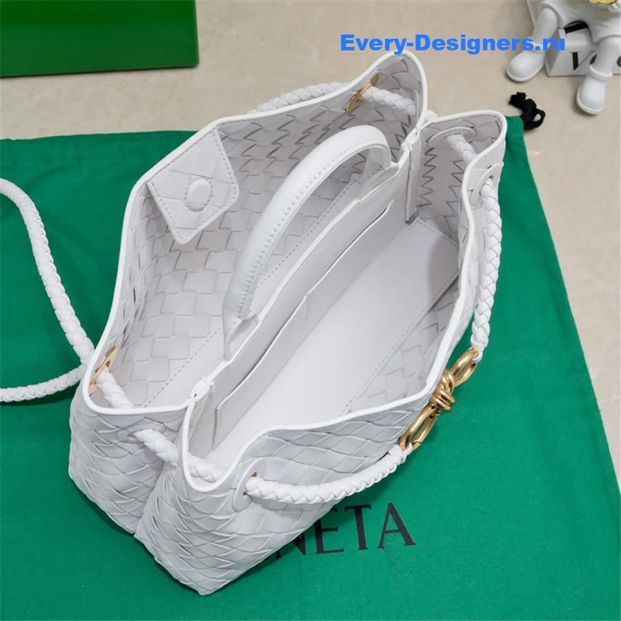 b0tt*ga Ven*ta east west andiamo shoulder bag