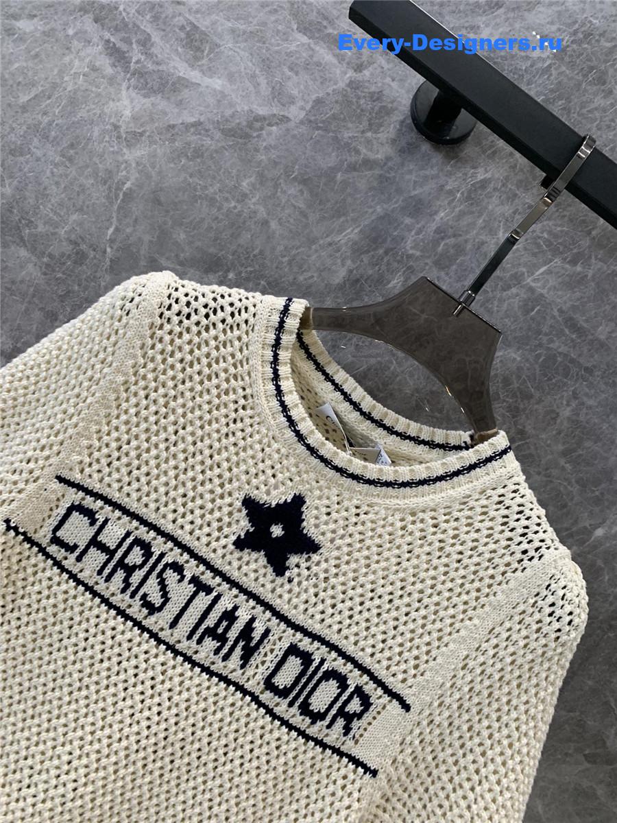 D10r hollow knit short-sleeved top