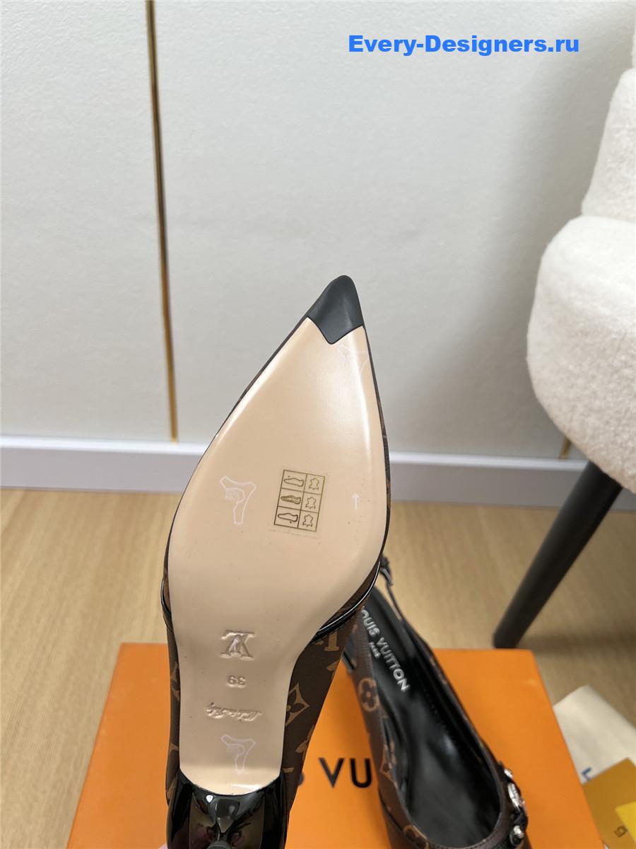 l0vis Vvtt0n archlight slingback pump