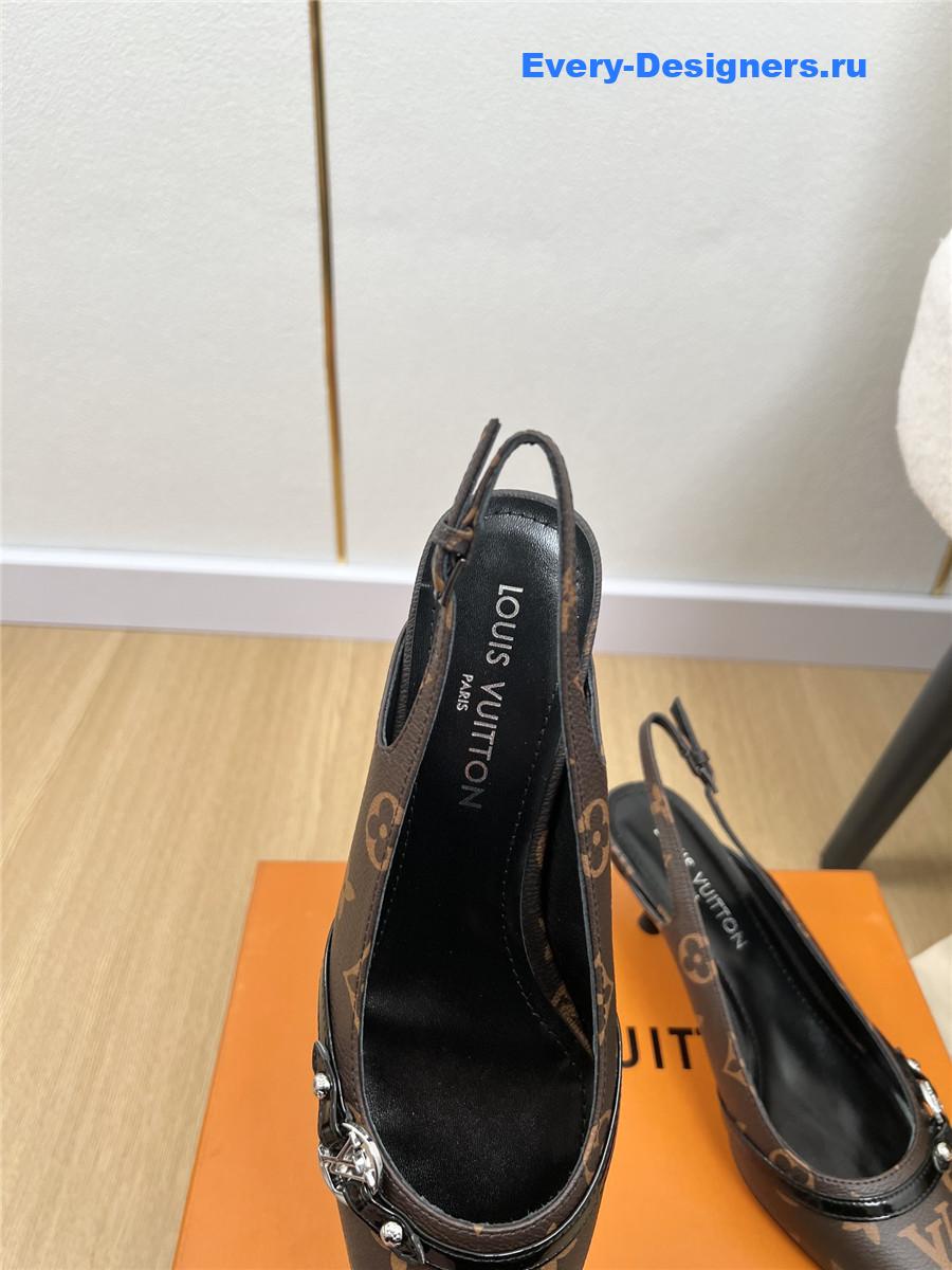 l0vis Vvtt0n archlight slingback pump