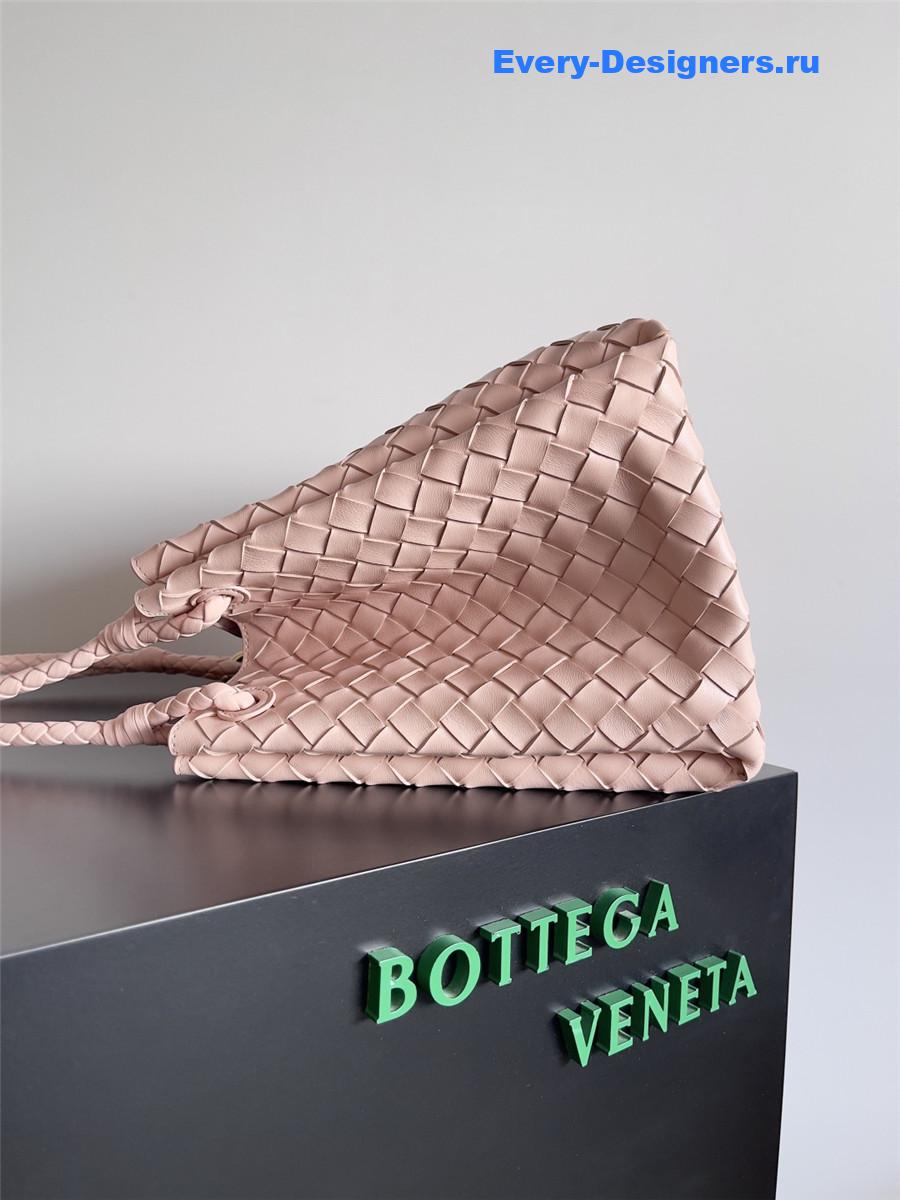 b0tt*ga Ven*ta large andiamo parachute shoulder bag