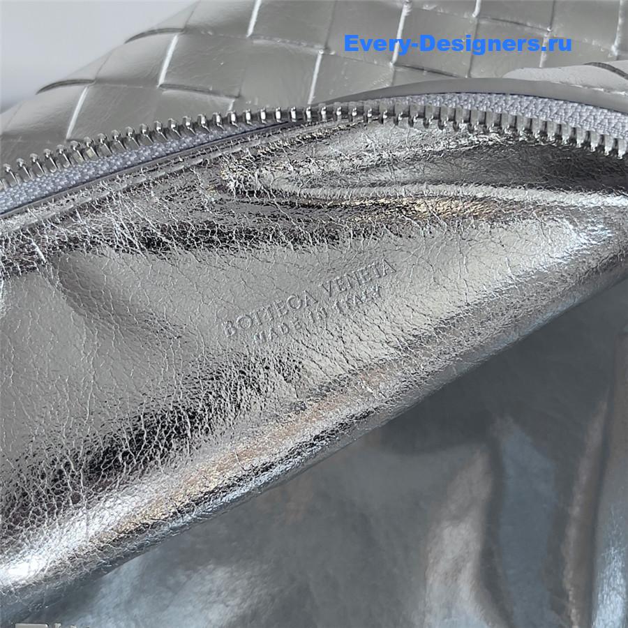 b0tt*ga Ven*ta wallace silver leather shoulder bag