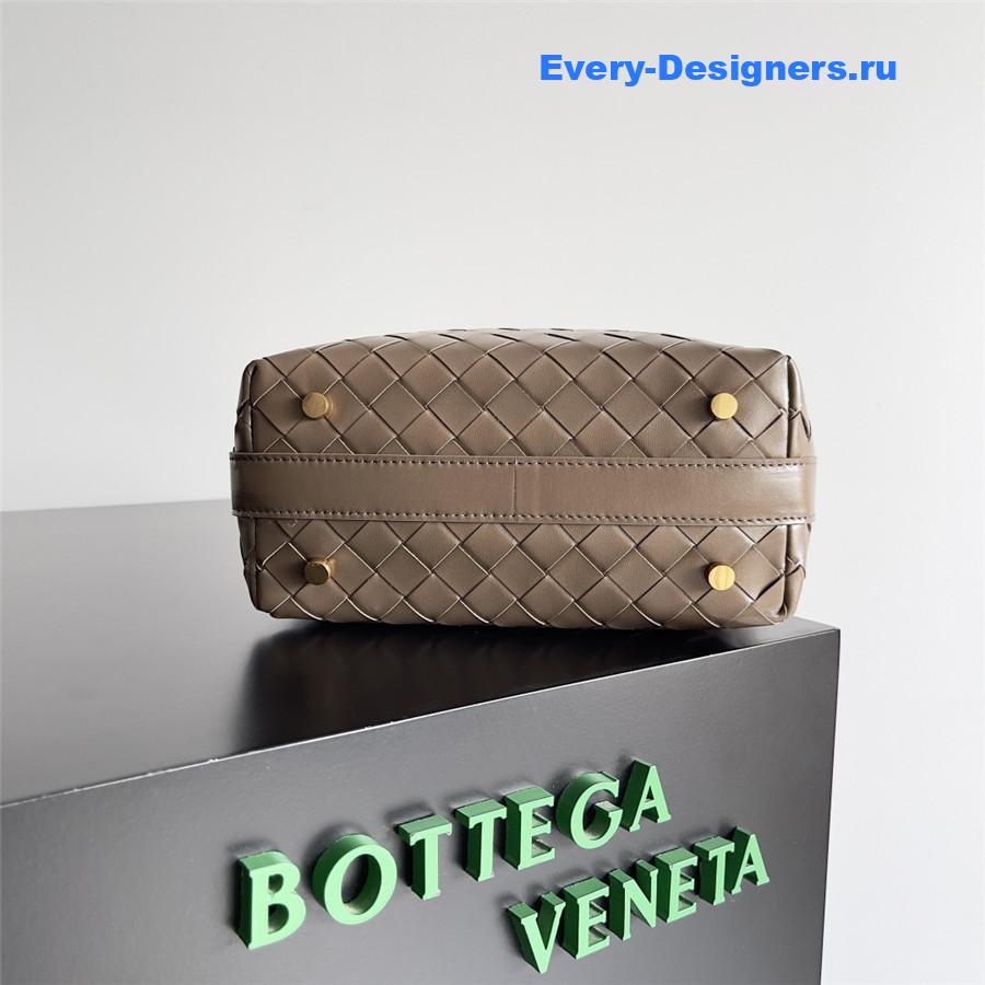 b0tt*ga Ven*ta wallace beige leather shoulder bag