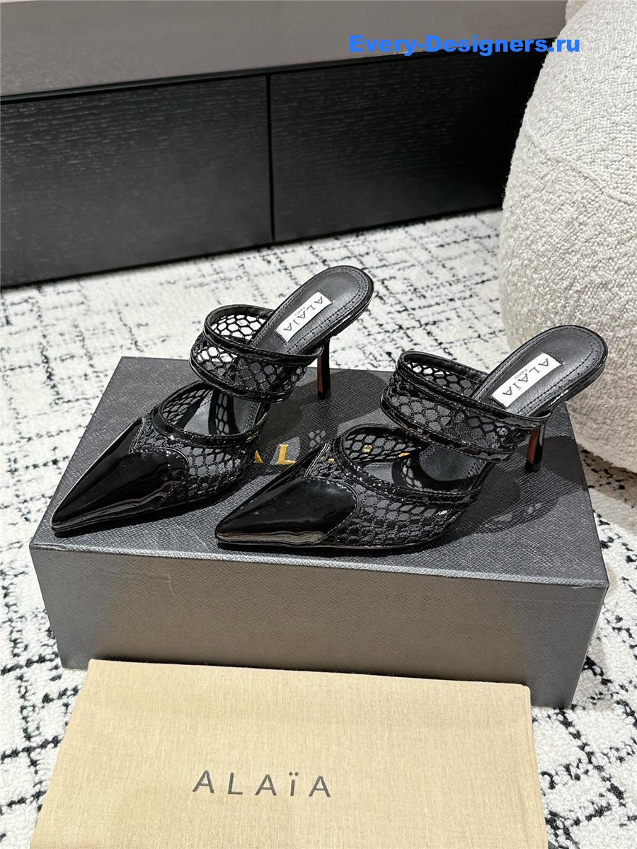 Alaia Le Coeur 90mm Leather Pumps in Black