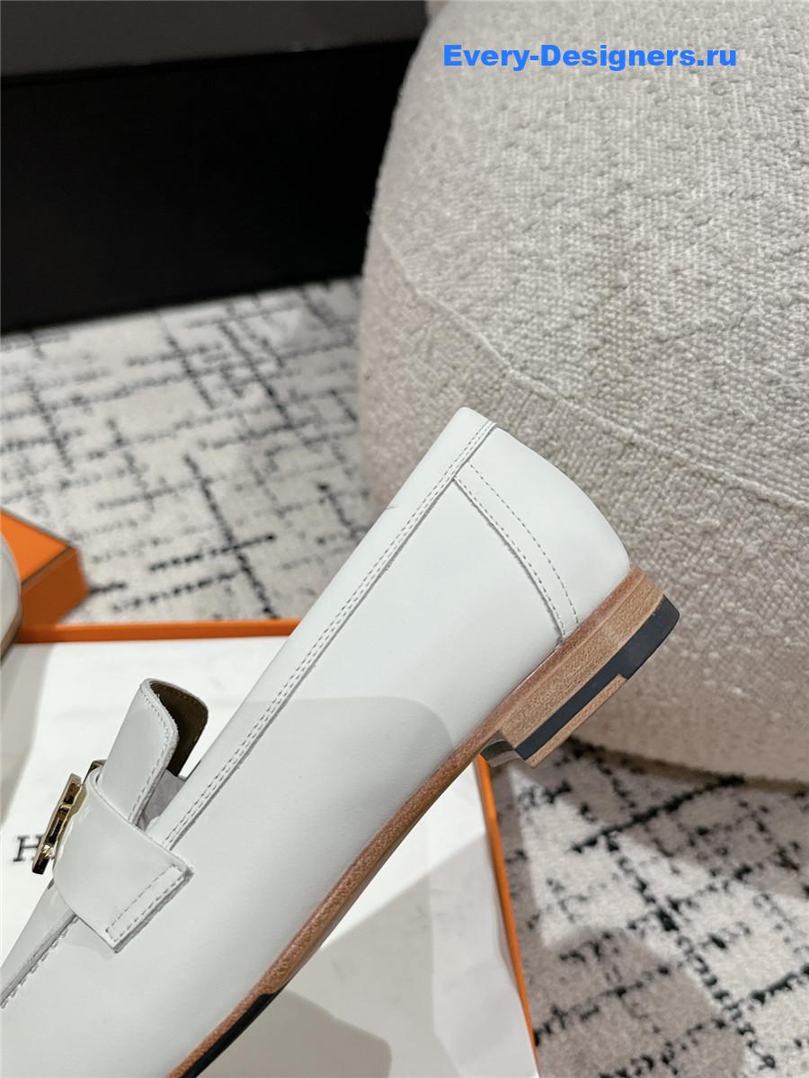 H**me5 women’s white loafers