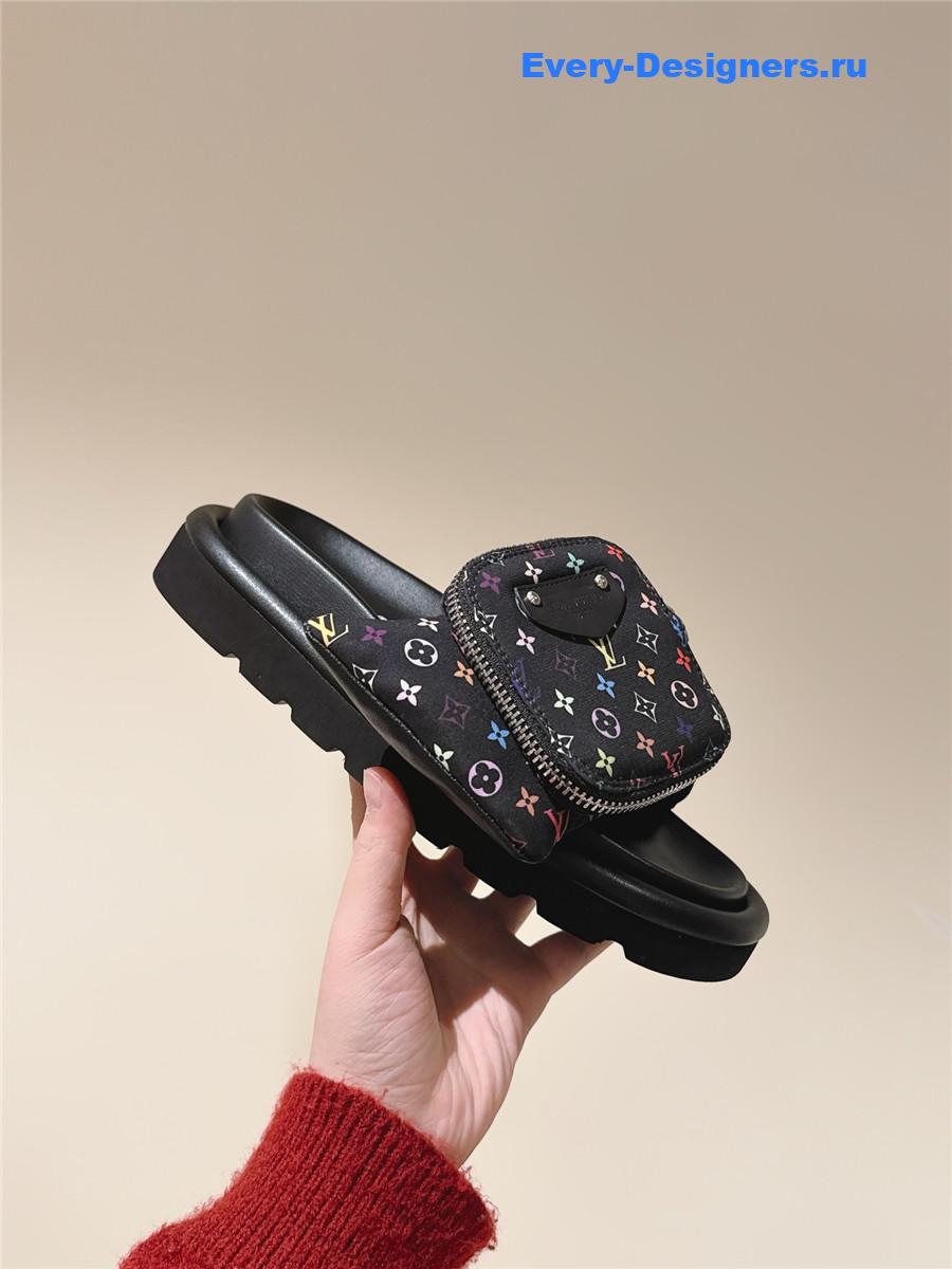 l0vis Vvtt0n x murakami pool pillow mules