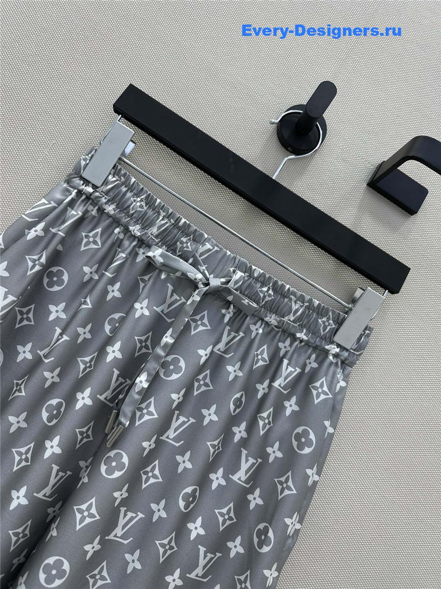 l0vis Vvtt0n lv monogram print silk pants