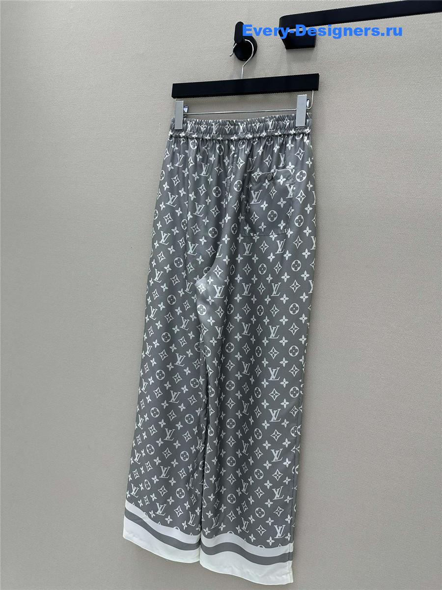 l0vis Vvtt0n lv monogram print silk pants