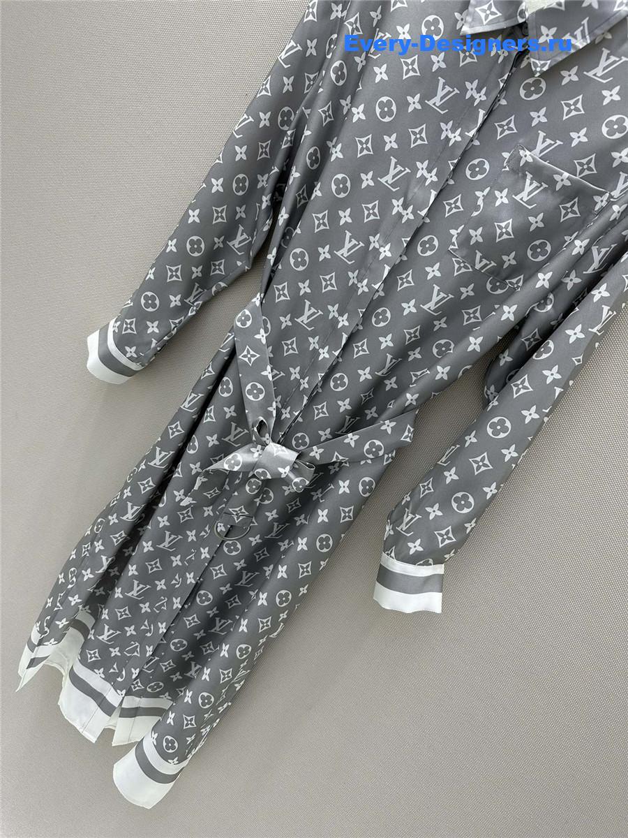 l0vis Vvtt0n lv monogram print silk shirt dress
