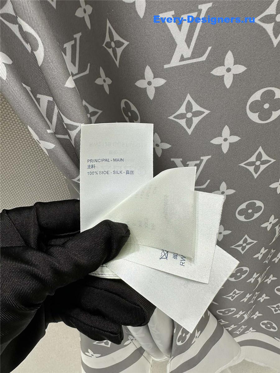 l0vis Vvtt0n lv monogram print silk shirt dress