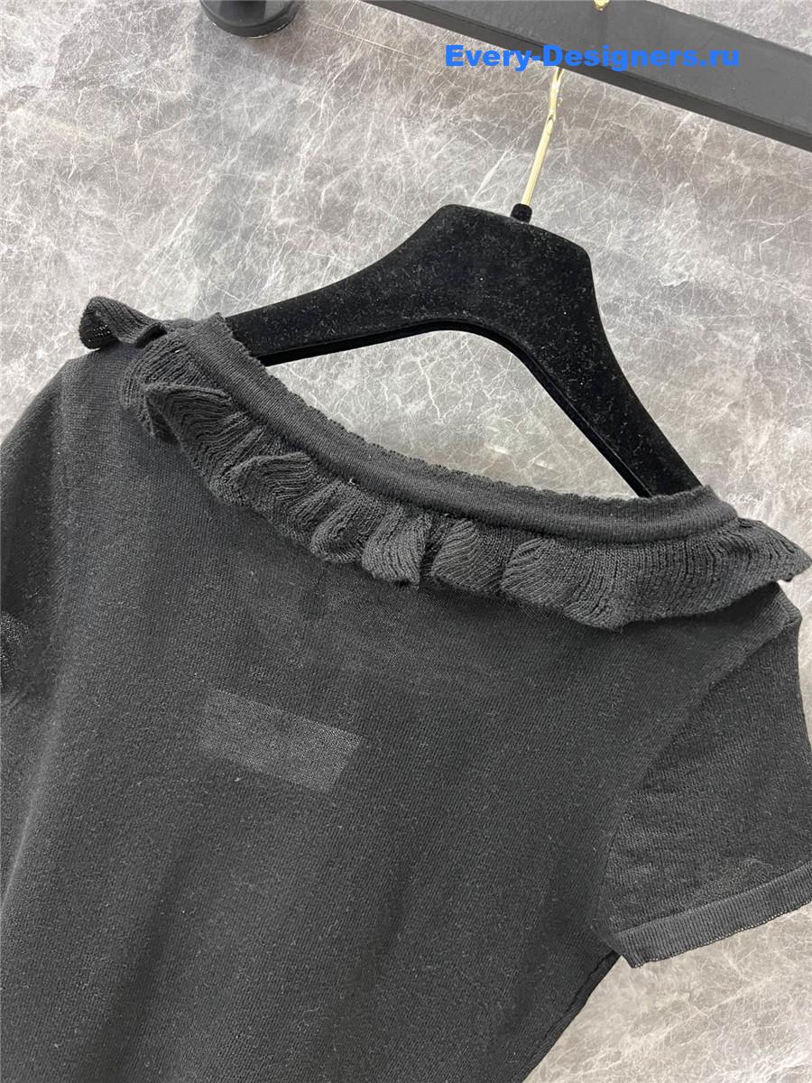 Ch**el black crew neck knit top