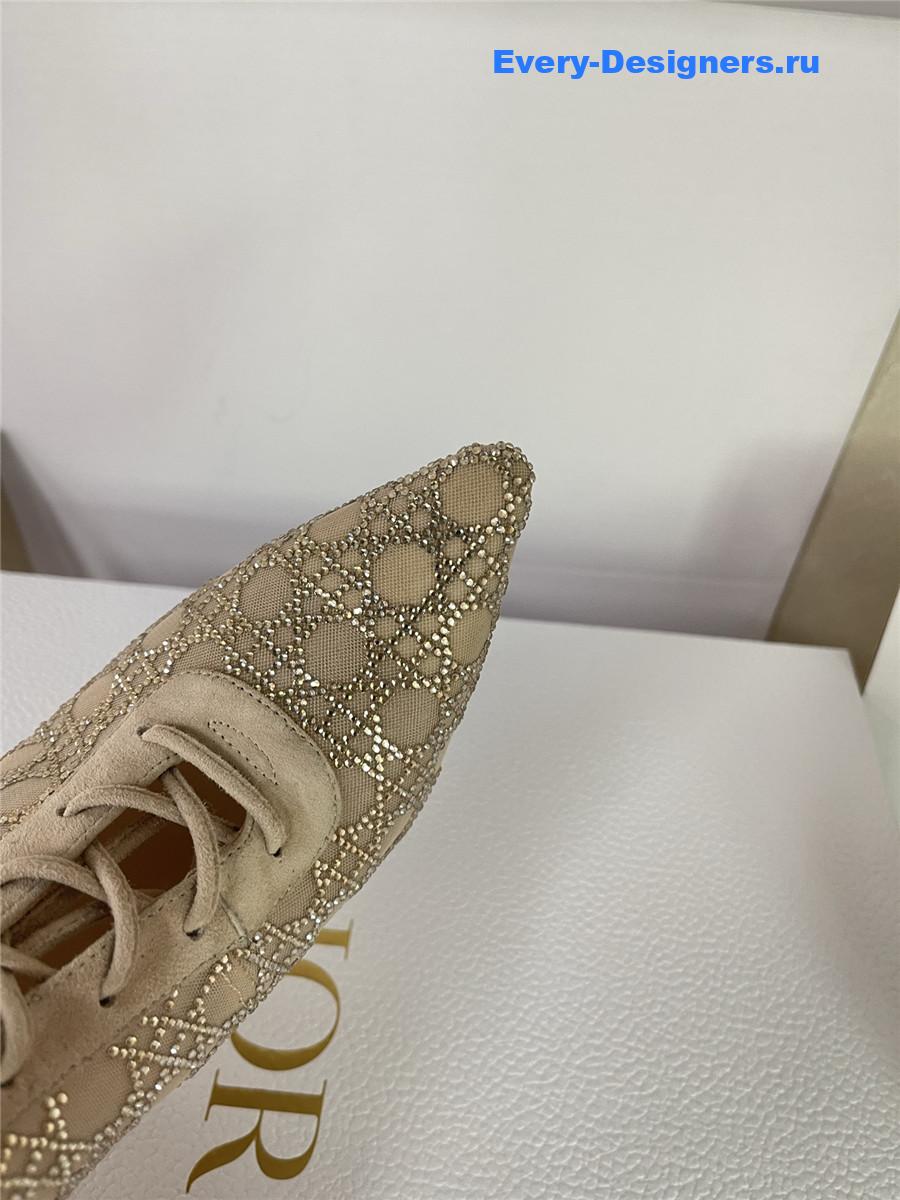 D10r capture heeled ankle boot beige