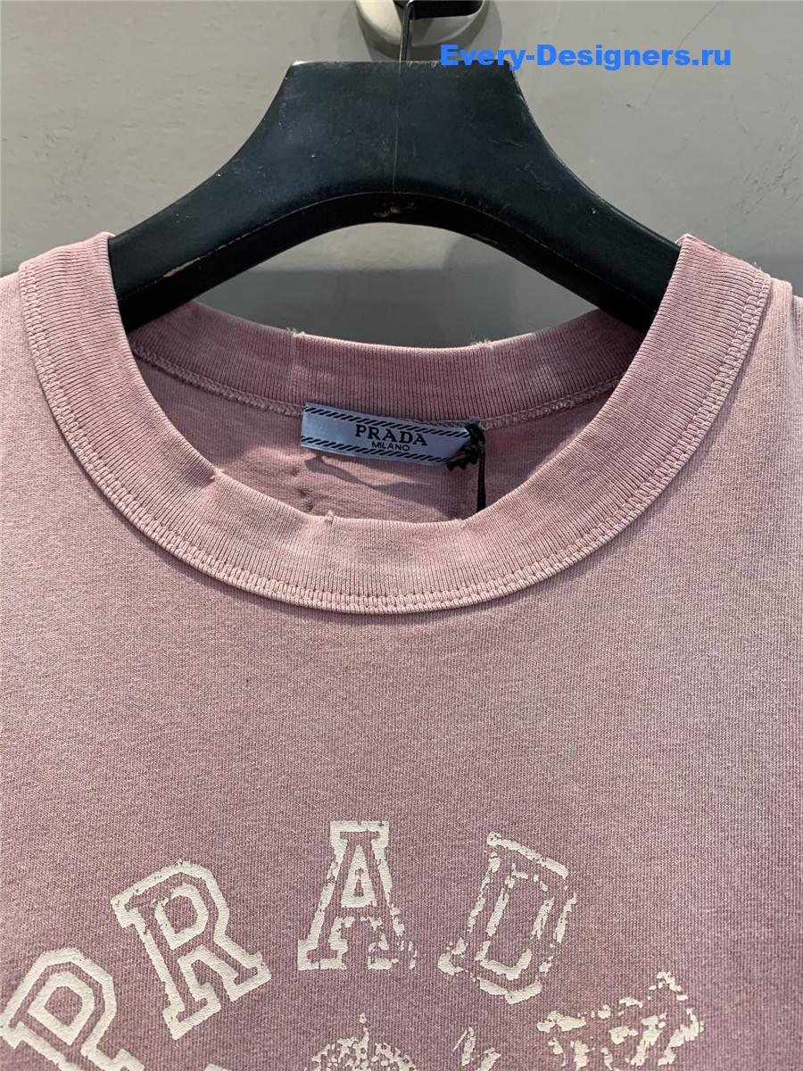 Pra*a logo-print t-shirt purple