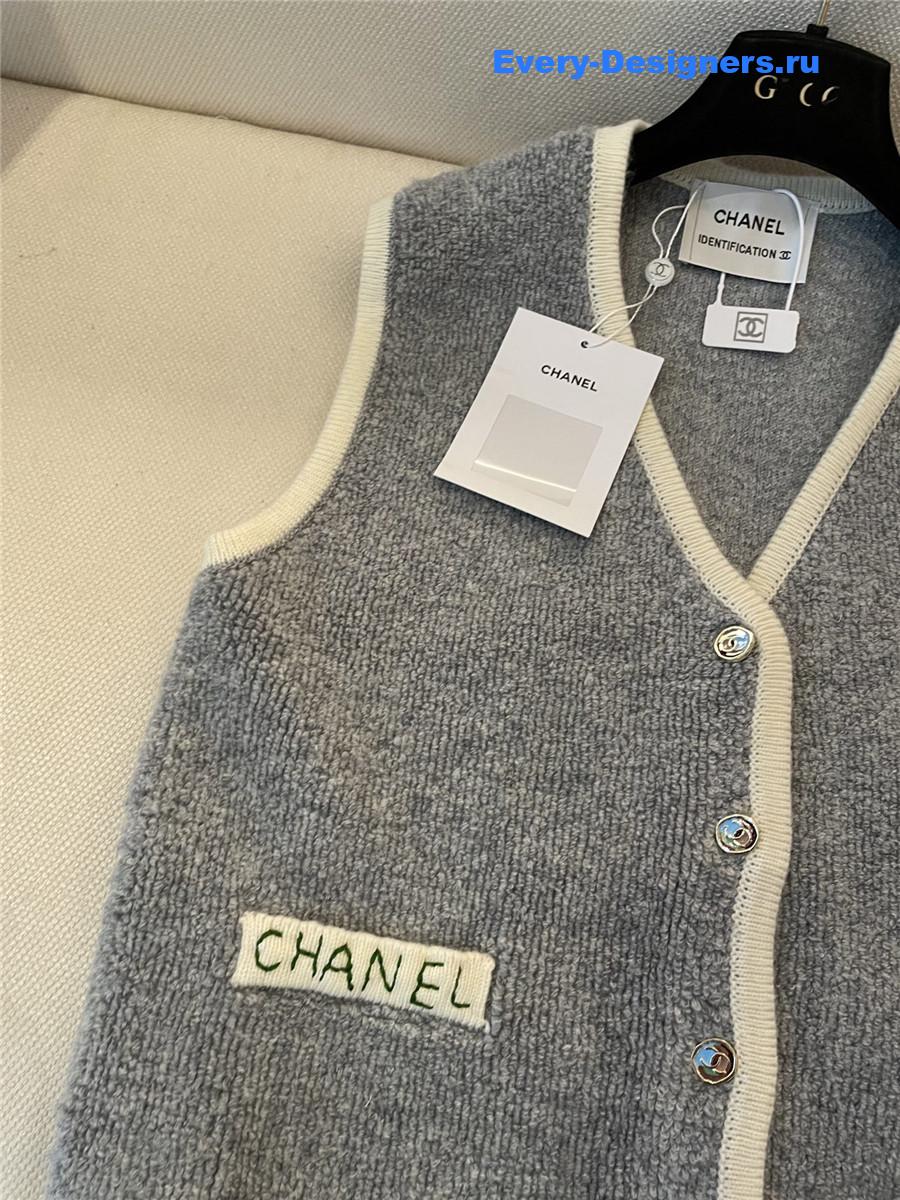 Ch**el logo grey wool vest