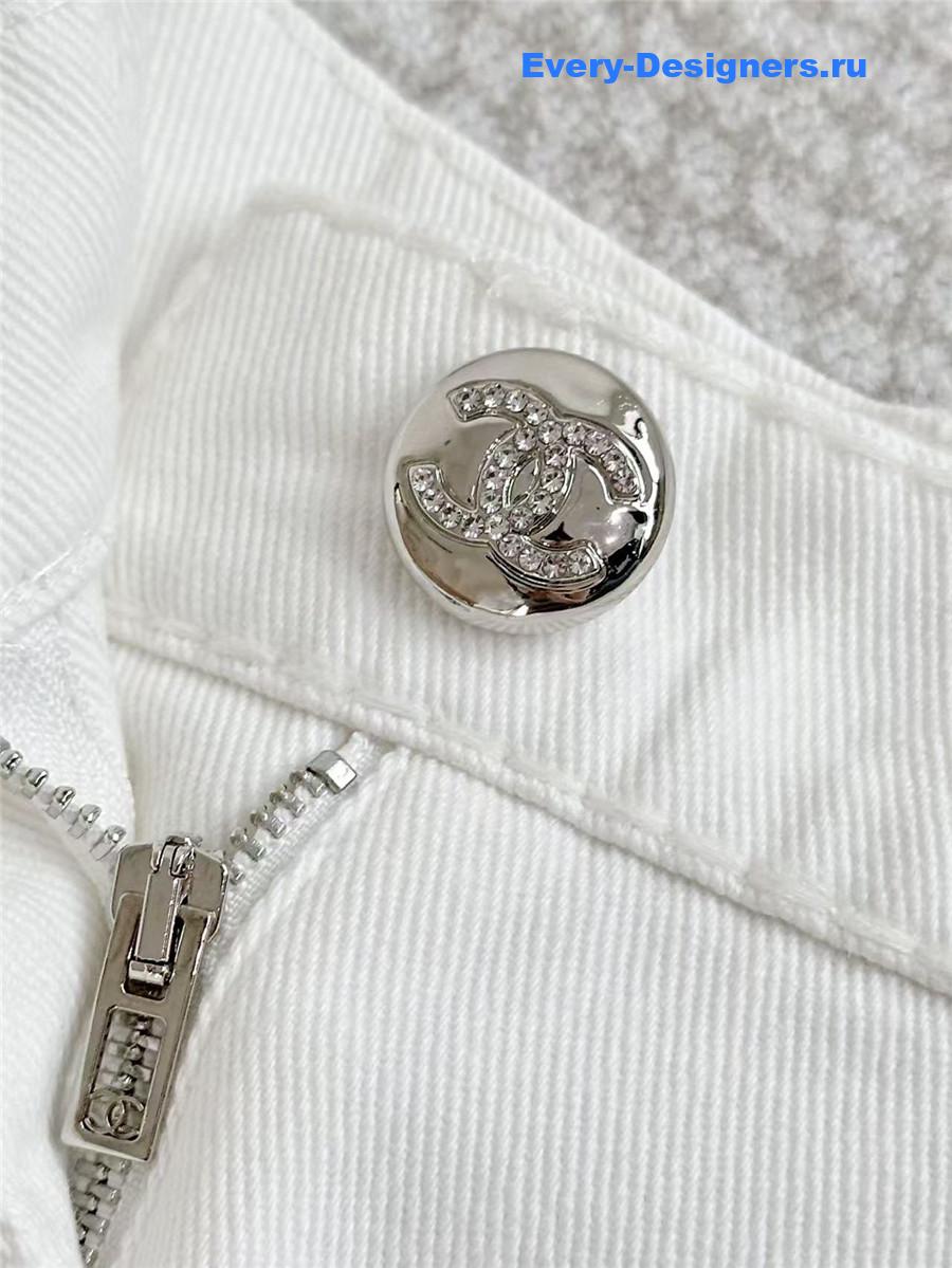 Ch**el thick line logo white jeans