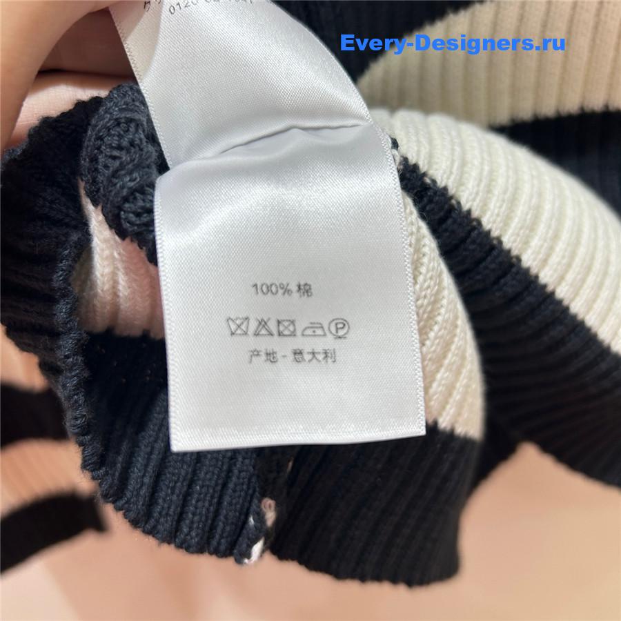 D10r boat neck striped string sweater