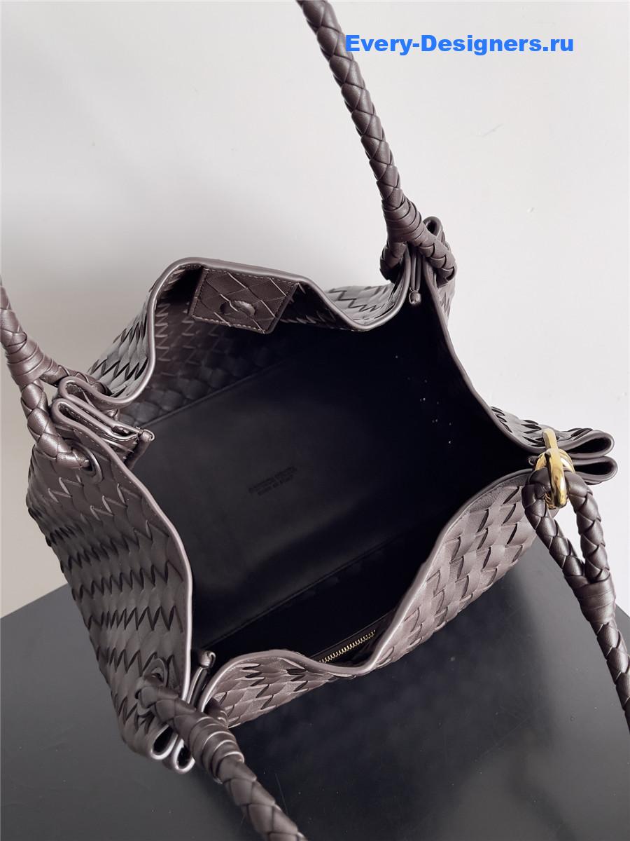 b0tt*ga Ven*ta large andiamo parachute bag brown