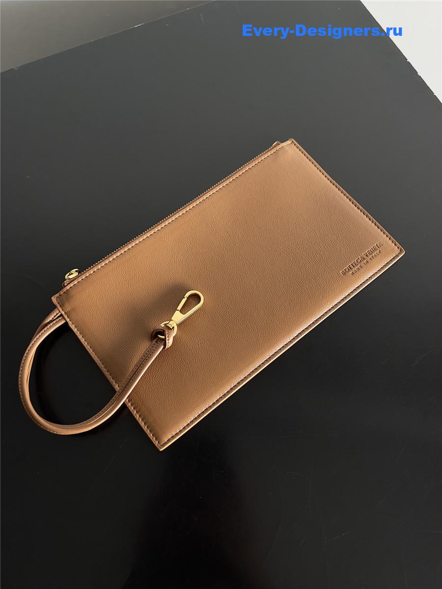 b0tt*ga Ven*ta large andiamo parachute bag yellow