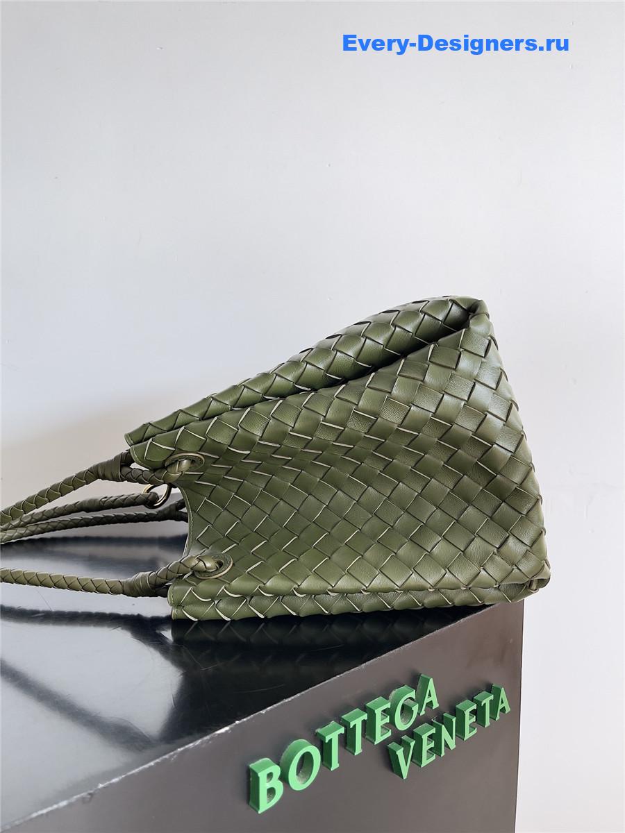 b0tt*ga Ven*ta large andiamo parachute shoulder bag green