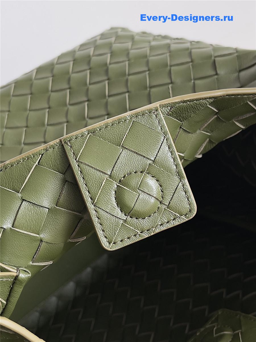 b0tt*ga Ven*ta large andiamo parachute shoulder bag green